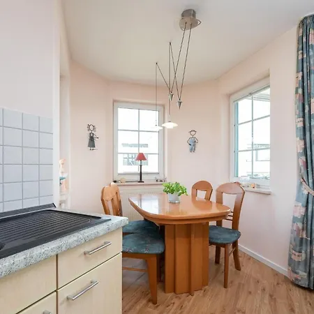 شقة Commodore 53 *