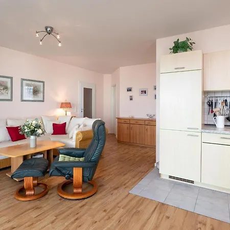 Commodore 53 Apartment *